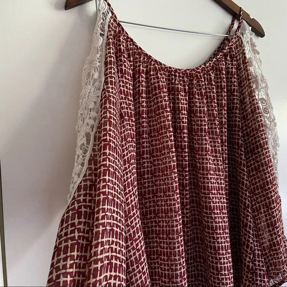 Pattern Cold Shoulder Floral Lace Blouse Size Large Red STYLE T22284RK - Picture 2 of 10